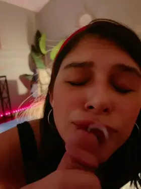 I let him glaze me during my college zoom lecture