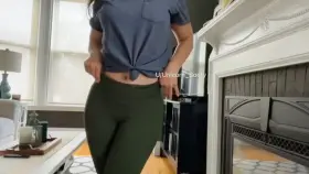 My phat booty isn’t the only thing hidden under these leggings