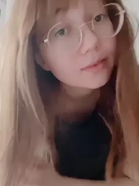 woke up feeling extra small and submissive today