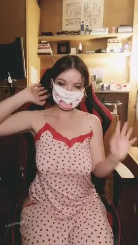 I just want to know if you would let me sit on your face 😊(19)