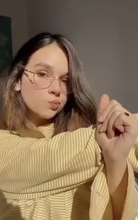 fair skin and a smol titty drop for you ❤️