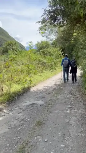 Having a bit of fun on the trek 😝