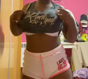 [F19] Do you like chocolate cake?