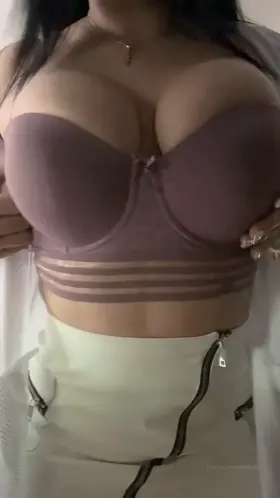 🍑🥵L!NK IN C0MMENT