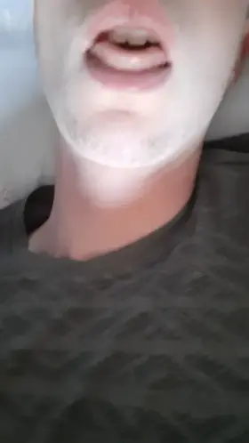 Qui veut jouir dans ma bouche?