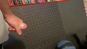 Shooting across the gym mat