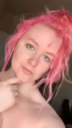 I’ve been told I have a perfect body. Obviously a big exaggeration, I have a ton of flaws but I think I look good here ☺️