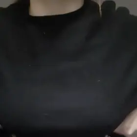 Anyone like titty drops with medium sized titties?