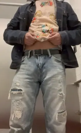 I think my balls look nice in this vid. What do you think?