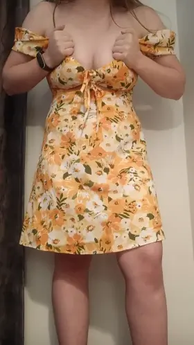Do I look nice in this dress?