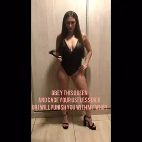This queen wants to dominate you sissy slut!!! 😈 cage your dick or I’ll spank you with my whip