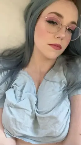 You'll never believe what she's got under her shirt *dramatic music intensifies*