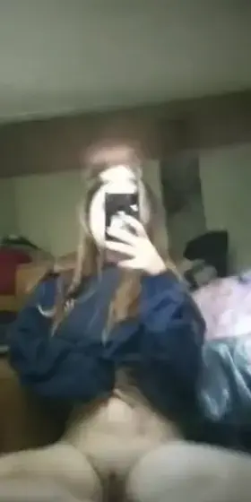 Mirror nudes are the best nudes. Don't you agree?