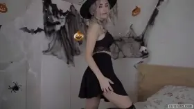 [Eva Elfie, 20] Witch's Delight