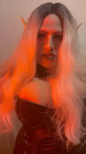 Your countess awaits her tribute 😈