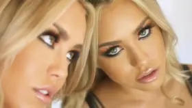 1 minute porn - hot blonde has fun with cum