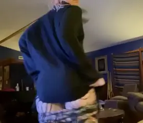 I love revealing my big booty to you!