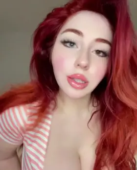 Amazing Big Boobs - F0lder B3low