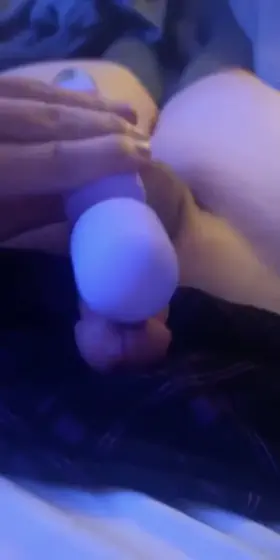 It's so hard to keep everything steady when I'm quivering so much 😳maybe someone can help me out 👉👈