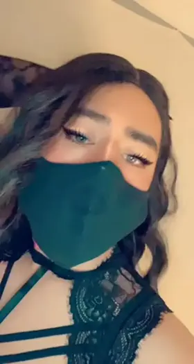 Lace makes me feel cute and fem 🥰 enjoy