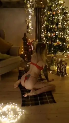 Here's a gift from me😘