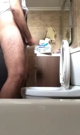 Average load from my average penis 🍆💦