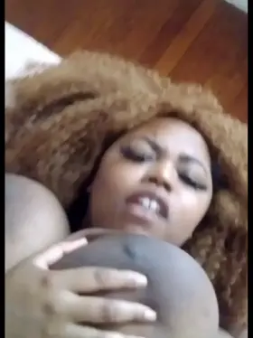 Wanna jizz on these Fertile milkers🤤😉