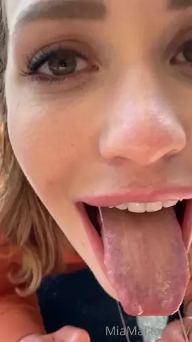 26[F4M] Arrow up this if you wanna pound me snp: lillyqueen24