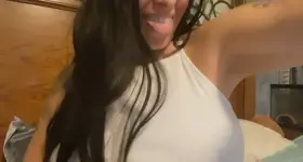 Hi… does anyone like mature MILF tits…