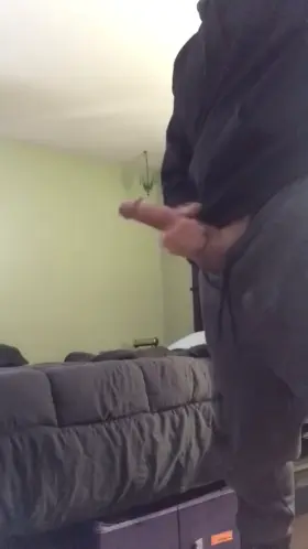 Thirsty Thursday is here. Came ✌🏼 in 4️⃣0️⃣ seconds to help quench that thirst 💦💦🍆😈