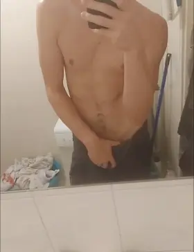 Always feeling myself before a shower