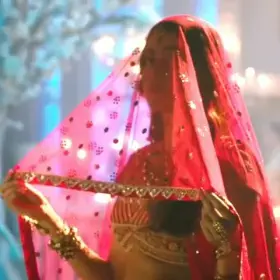 Janvhi Kapoor's sexy face and navel from her new song