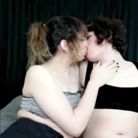 I crave playing with her big uncut dick 🤤