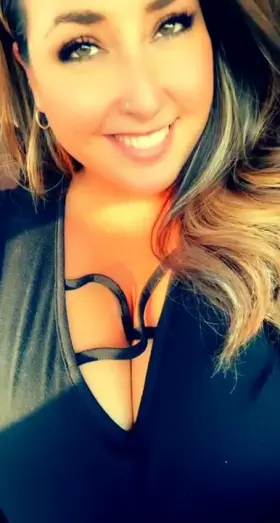 Who’s up for some fun in the car 😉 (f)