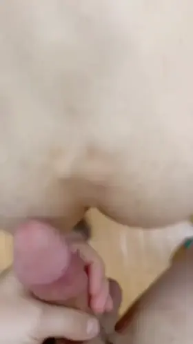 I love when he shoots his load on me (;