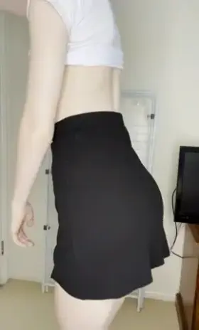 18 🍊 free explicit posts TWICE a day 🍊 very interactive with subs 🍊instant premium video when subscribing 🍊 JOI, cock rates, SPH, anal, toys, solo, customs with your name, video chats, GFE, sexting + more! 🍊 I’ll be your latest obsession 🍊 link in comments