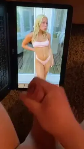 Couldn’t stop myself from cumming on this college model babe. Such a tight thottie. Those hips... that midriff... those thighs... all in that tiny, tiny bikini. Made me cum so hard...