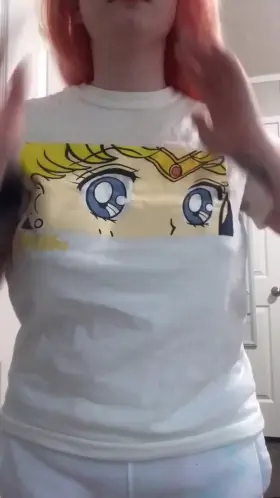 Pale girl titty reveal ❤