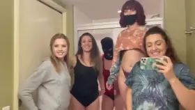 [5] Lights off, clothes off 😜