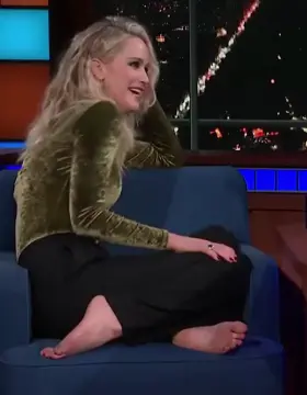 [kik - celebsimpbeta] show me your favourite celebs especially if you think they’re underrated and need more cum!