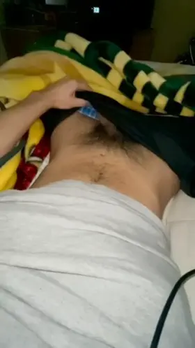 Any bro wanna suck my small cock?