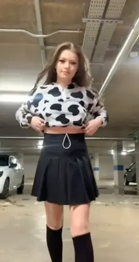 Oops, didnt realise someone was in the car next to me.... [gif]