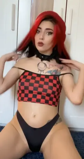 I really love red and black! tell me, is it noticeable?🖤