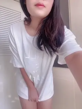 Do guys appreciate thick asian with DD?