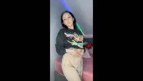 Can a petite blonde get you hard today? 😇