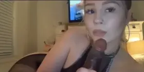 She knows how to suck a dick 🤤🔥