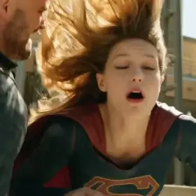 Melissa Benoist's Supergirl overpowered