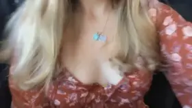 Going to dinner…would you like to eat what’s under my dress?🙈💕