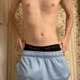 My 18 y/o cock needs some head bad