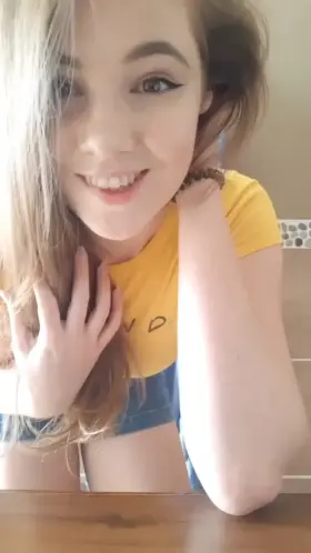 Sending nudes to whoever up's this (instantly)👻: rose_sexy899